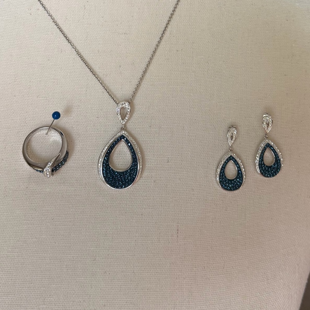 Sterling Silver Teardrop Necklace, Earrings & Ring Set with Deep Teal Crystals